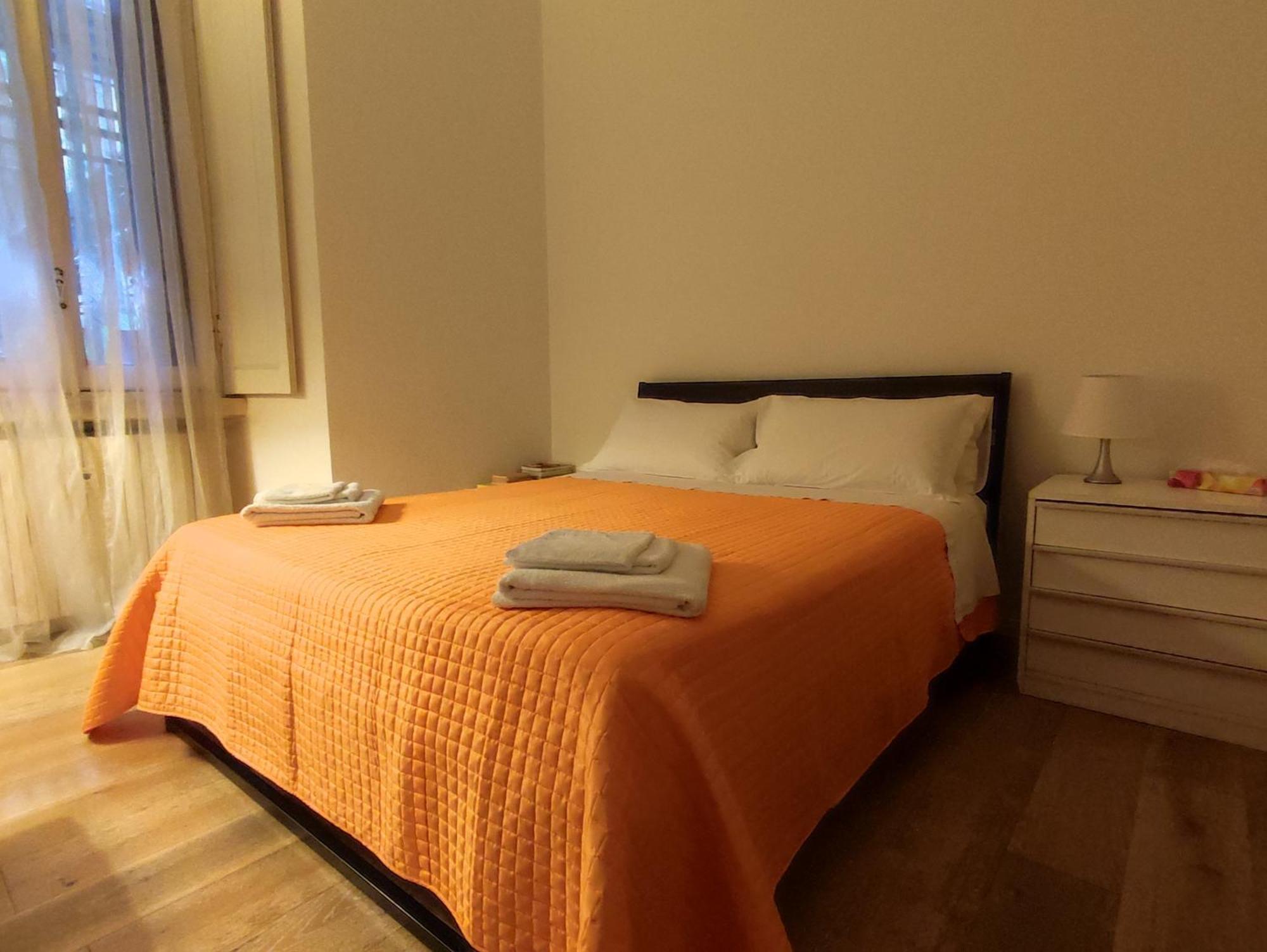 Maria Holiday Homes -Vitruvio 42 Appartamenti Milan Bagian luar foto