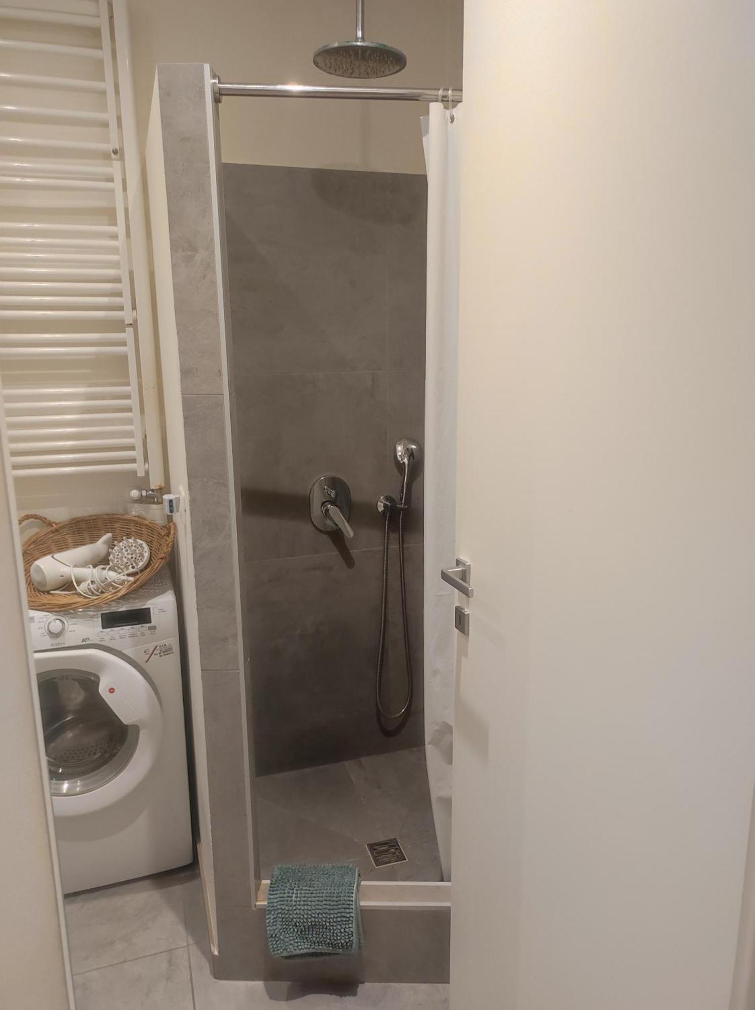 Maria Holiday Homes -Vitruvio 42 Appartamenti Milan Bagian luar foto