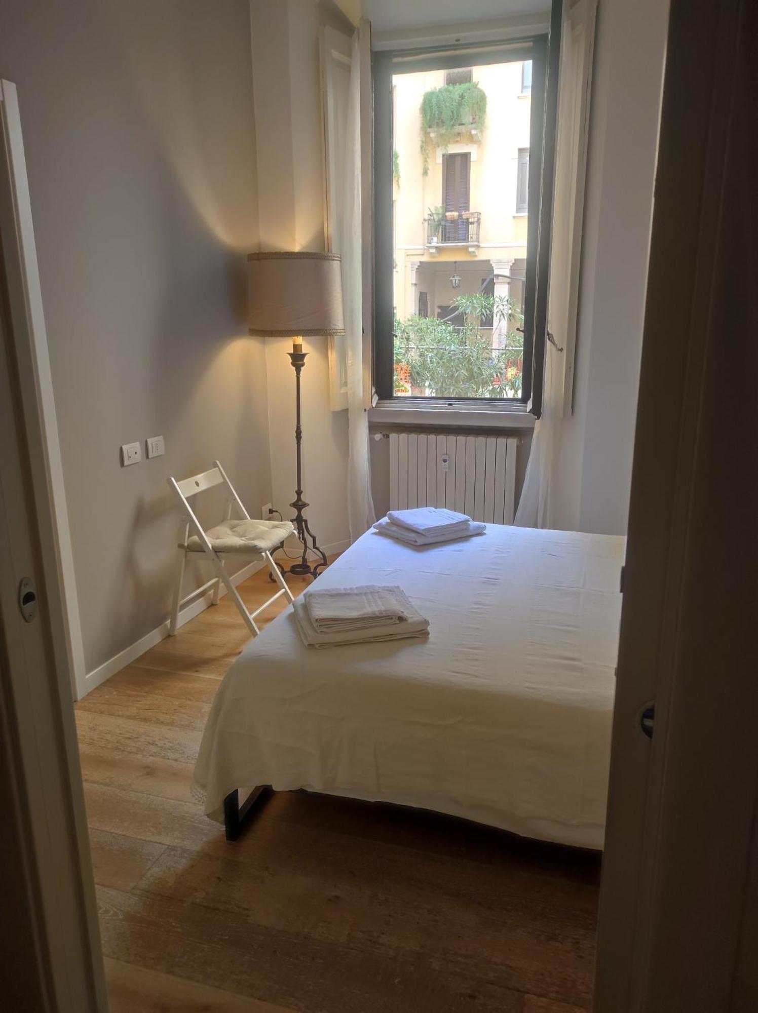 Maria Holiday Homes -Vitruvio 42 Appartamenti Milan Bagian luar foto