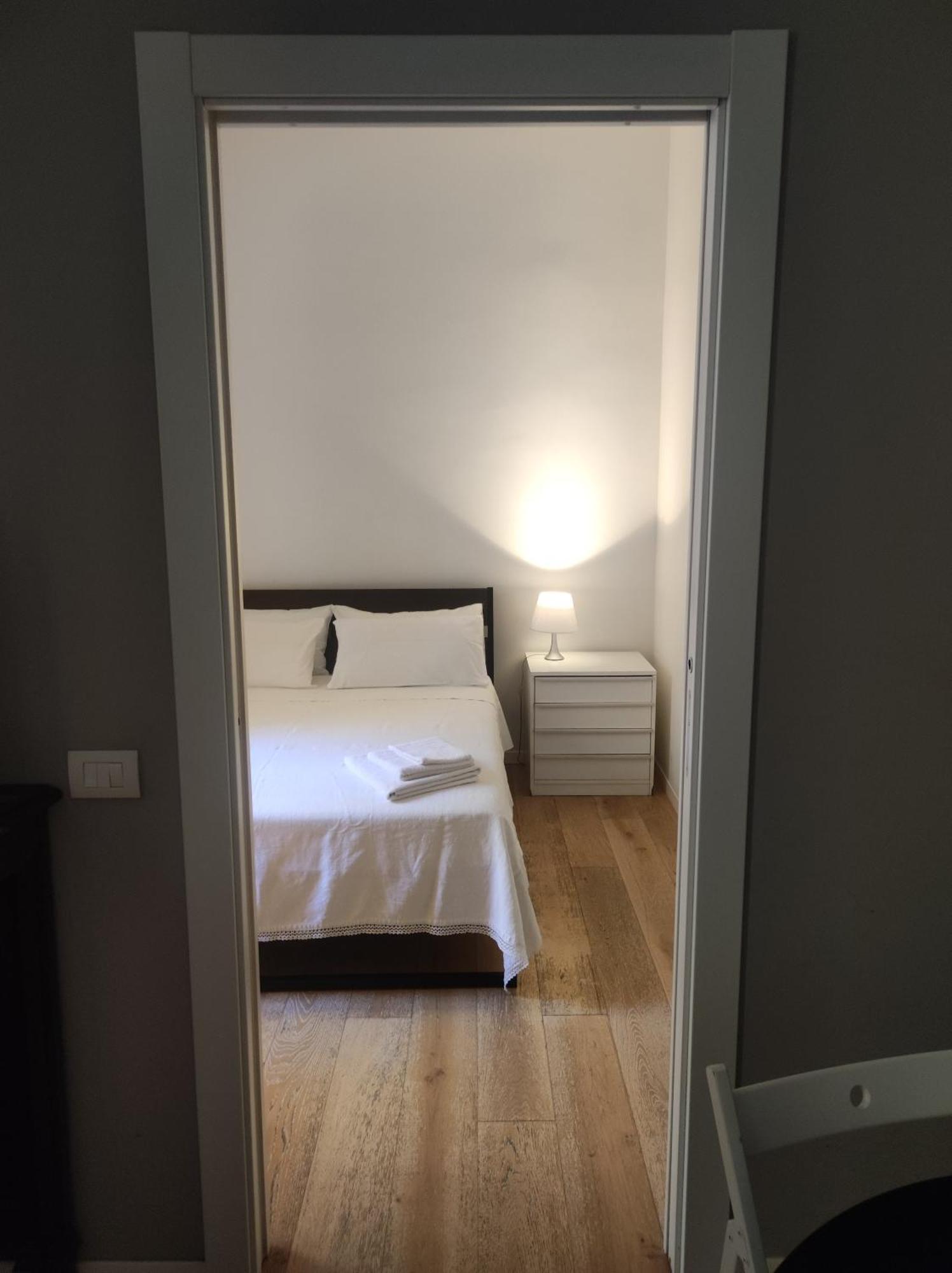 Maria Holiday Homes -Vitruvio 42 Appartamenti Milan Bagian luar foto