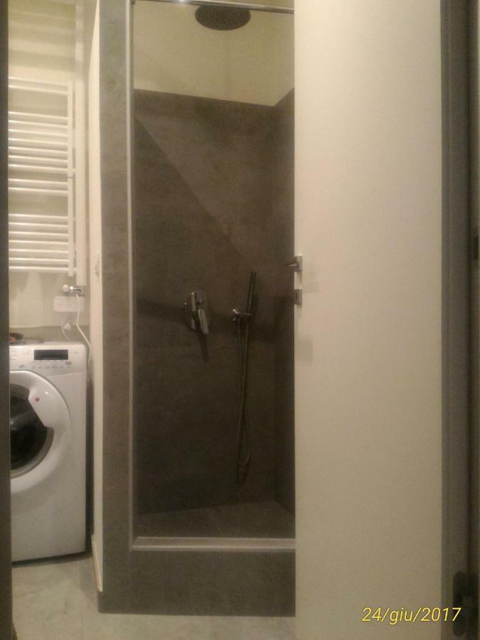 Maria Holiday Homes -Vitruvio 42 Appartamenti Milan Bagian luar foto