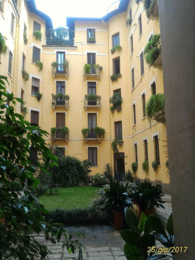 Maria Holiday Homes -Vitruvio 42 Appartamenti Milan Bagian luar foto